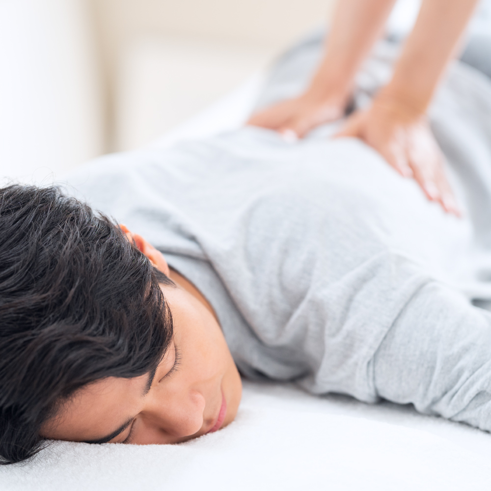 新橋の不妊治療・不妊鍼灸サロン ファンクショナルマッサージ治療室の男性不妊鍼灸施術写真